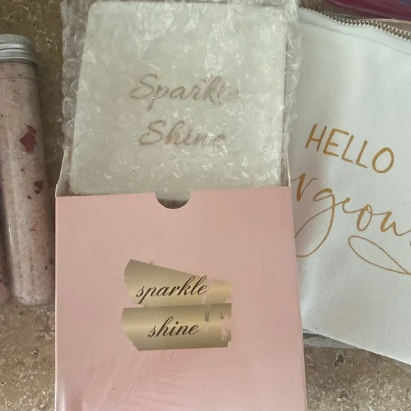 Walowalo Luxury Spa gift set.  New without tag - Picture 9 of 12